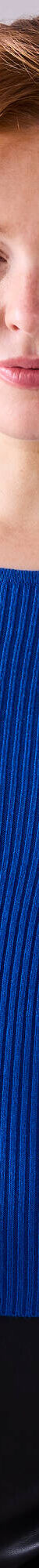 Trui in ribtricot met ronde hals (felblauw) Trui in ribtricot met ronde hals (felblauw)